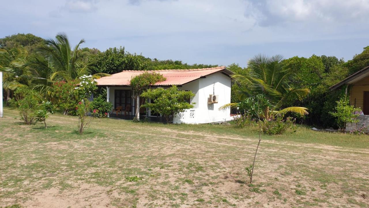 Hotel Blissbay @ The Rock Nilaveli Exterior foto
