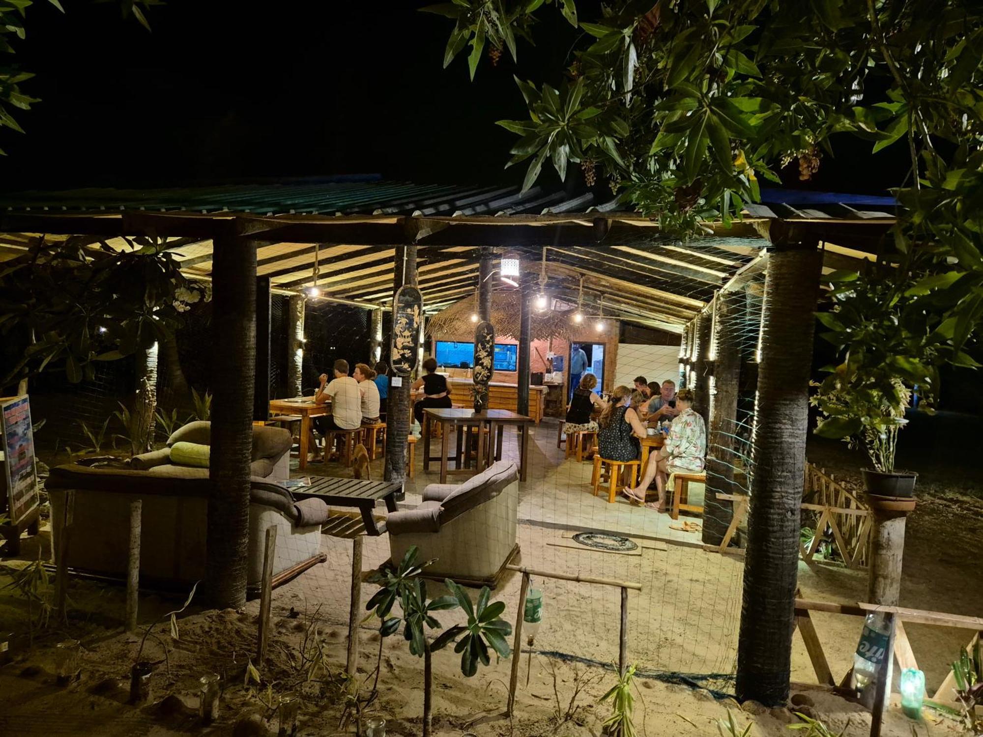 Hotel Blissbay @ The Rock Nilaveli Exterior foto